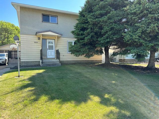 9725 82 Avenue, House detached with 4 bedrooms, 1 bathrooms and 3 parking in Peace River AB | Image 1