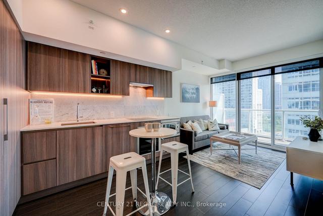 1210 - 19 Bathurst St, Condo with 1 bedrooms, 1 bathrooms and 0 parking in Toronto ON | Image 11