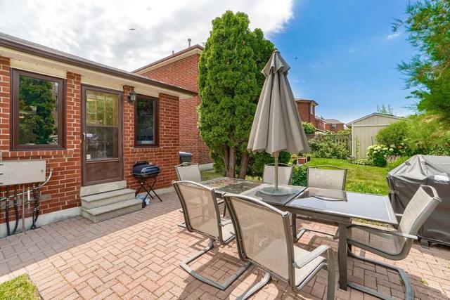 983 Wetherby Lane, House detached with 3 bedrooms, 3 bathrooms and 3 parking in Mississauga ON | Image 16