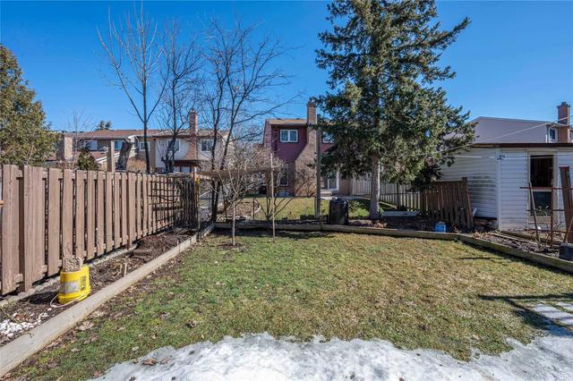 80 Campania Cres, House detached with 3 bedrooms, 4 bathrooms and 3 parking in Toronto ON | Image 27