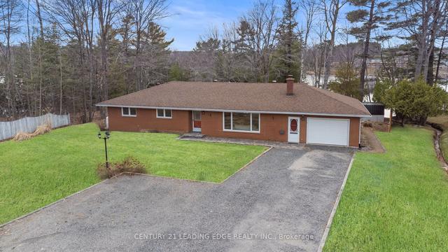 2 Harmony Lane, House detached with 4 bedrooms, 2 bathrooms and 8 parking in Parry Sound ON | Image 1