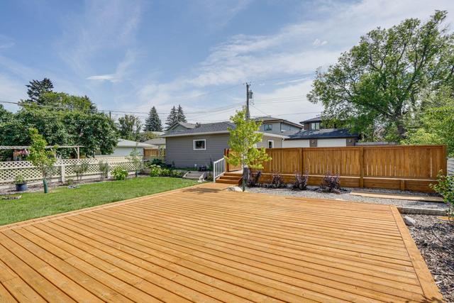 1831 13 Avenue Nw, House detached with 3 bedrooms, 2 bathrooms and 5 parking in Calgary AB | Image 3