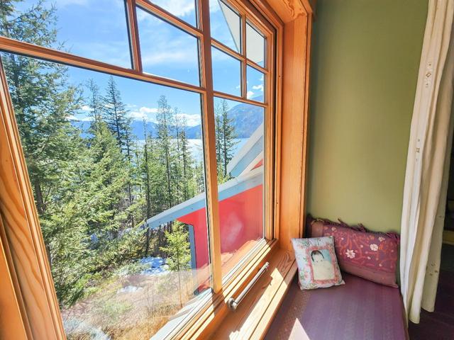 5315 Highway 6, House detached with 3 bedrooms, 2 bathrooms and null parking in Central Kootenay H BC | Image 44