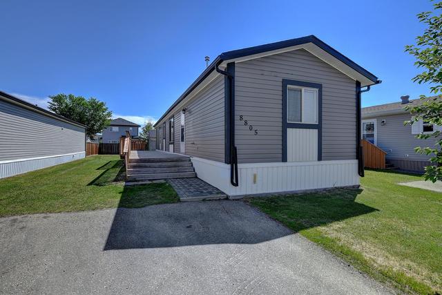 8805 88c Street, House detached with 3 bedrooms, 2 bathrooms and 2 parking in Grande Prairie AB | Image 2