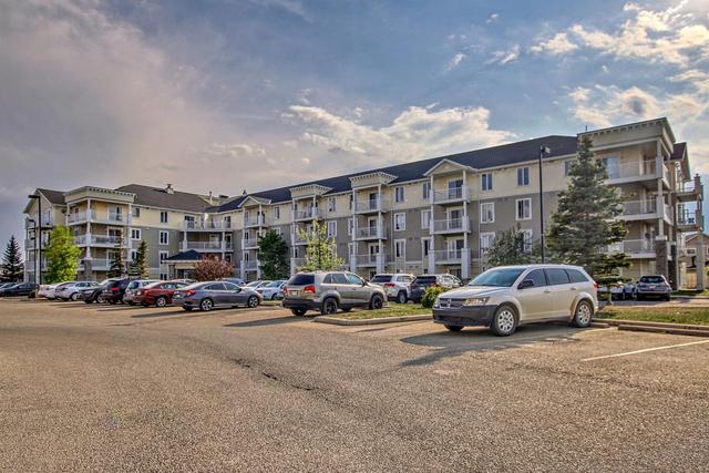 1217 - 1140 Taradale Drive Ne, Condo with 2 bedrooms, 2 bathrooms and 1 parking in Calgary AB | Image 3