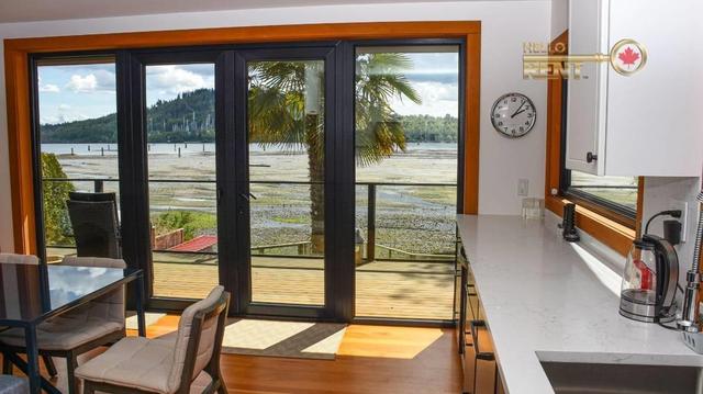 2801 Dollarton Highway, House detached with 3 bedrooms, 3 bathrooms and null parking in Burrard Inlet 3 BC | Image 17