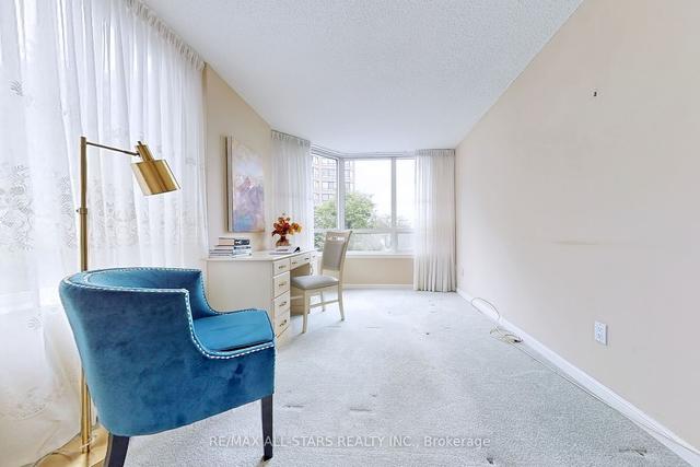 215 - 610 Bullock Dr, Condo with 2 bedrooms, 2 bathrooms and 1 parking in Markham ON | Image 6