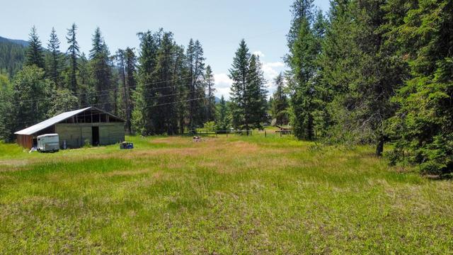 3021 Tower Road, House detached with 4 bedrooms, 2 bathrooms and null parking in Central Kootenay H BC | Image 5