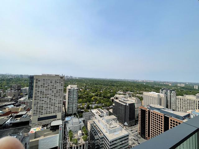 4106 - 42 Charles St E, Condo with 2 bedrooms, 1 bathrooms and 1 parking in Toronto ON | Image 9