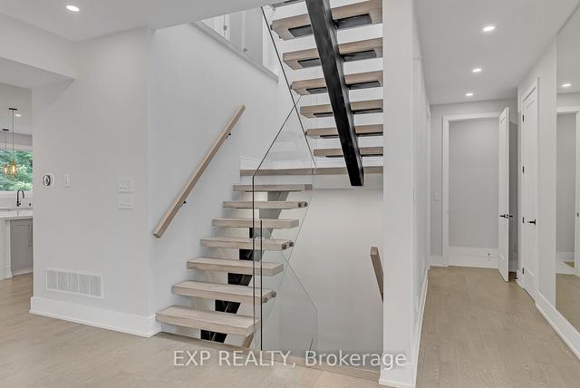 393 Burnhamthorpe Rd, House detached with 5 bedrooms, 6 bathrooms and 8 parking in Toronto ON | Image 8