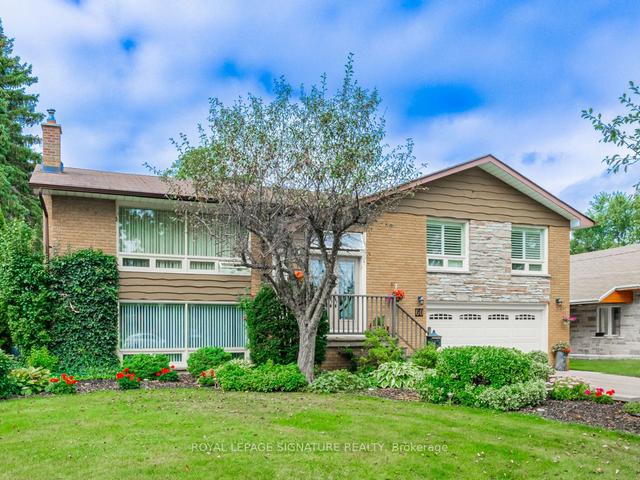 60 Brumwell St, House detached with 3 bedrooms, 3 bathrooms and 8 parking in Toronto ON | Image 1