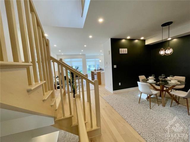 860 Solarium Avenue, Townhouse with 3 bedrooms, 4 bathrooms and 3 parking in Ottawa ON | Image 6