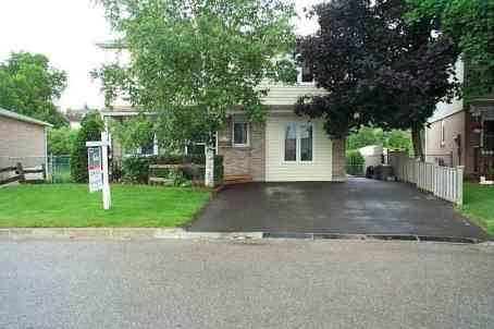 674 Irwin Cres, House detached with 4 bedrooms, 3 bathrooms and 2 parking in Newmarket ON | Image 1