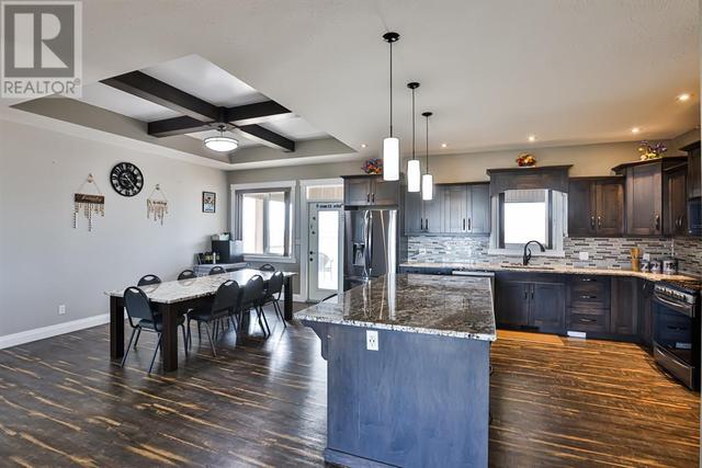25 Lookout Drive, House detached with 7 bedrooms, 3 bathrooms and null parking in Lethbridge County AB | Image 5