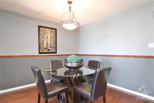 56 Landover Crescent, Townhouse with 3 bedrooms, 3 bathrooms and 2 parking in Ottawa ON | Image 4