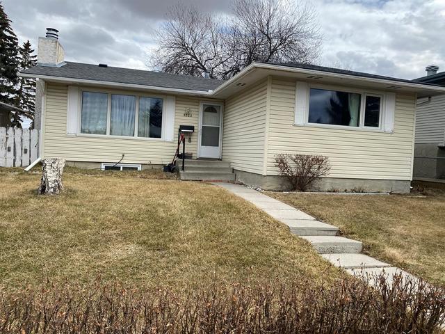 5023 Marshall Road Ne, House detached with 4 bedrooms, 2 bathrooms and 3 parking in Calgary AB | Image 1