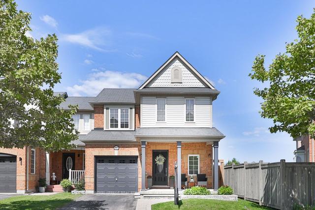 885 Fowles Crt, House attached with 3 bedrooms, 3 bathrooms and 3 parking in Milton ON | Image 1