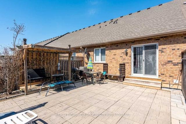 16 Marshall Lane, House attached with 2 bedrooms, 3 bathrooms and 5 parking in St. Catharines ON | Image 35