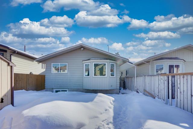 84 Rivervalley Drive Se, House detached with 3 bedrooms, 3 bathrooms and 2 parking in Calgary AB | Image 44