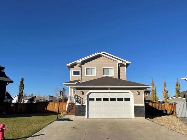 8334 106 Avenue, House detached with 4 bedrooms, 3 bathrooms and 4 parking in Peace River AB | Image 1