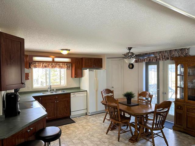 121 67339 Mission Road, House detached with 3 bedrooms, 2 bathrooms and null parking in Lac la Biche County AB | Image 3