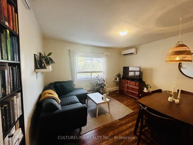 2nd fl - 426 Kingston Rd, House detached with 1 bedrooms, 1 bathrooms and 1 parking in Toronto ON | Image 4