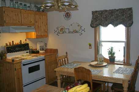 9849 County Rd 10 Rd, House detached with 3 bedrooms, 2 bathrooms and 3 parking in Essa ON | Image 3