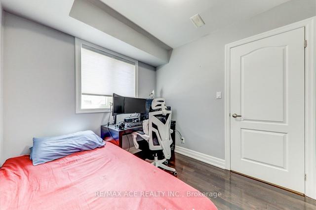 22 Coventry St, House attached with 3 bedrooms, 3 bathrooms and 1 parking in Toronto ON | Image 15