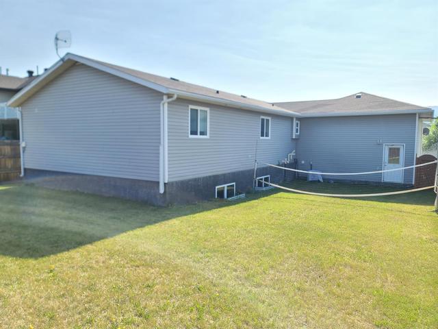 13418 91 Street, House detached with 5 bedrooms, 3 bathrooms and 4 parking in Peace River AB | Image 36
