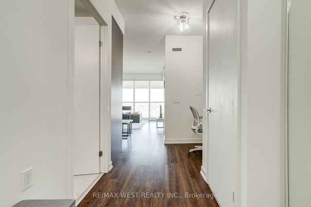 1708 - 10 Park Lawn Rd, Condo with 1 bedrooms, 1 bathrooms and 1 parking in Toronto ON | Image 24