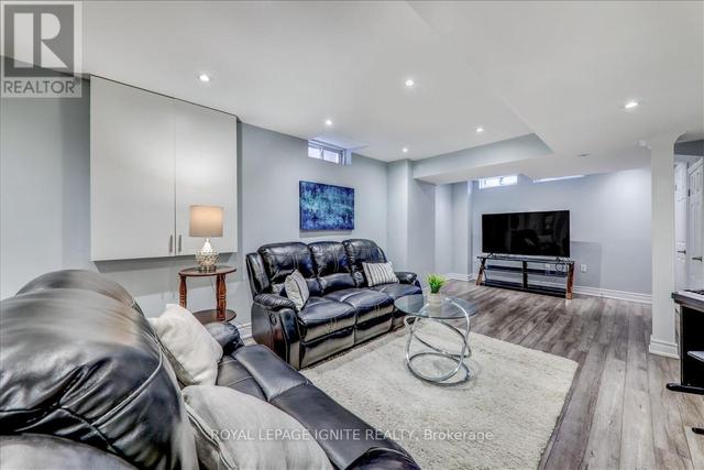 104 Lucena Cres, House attached with 3 bedrooms, 3 bathrooms and 3 parking in Vaughan ON | Image 28