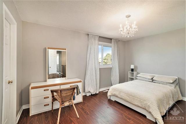 563 Latour Crescent, Townhouse with 3 bedrooms, 3 bathrooms and 3 parking in Ottawa ON | Image 12