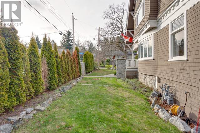 1952 Runnymede Ave, House detached with 6 bedrooms, 5 bathrooms and 6 parking in Victoria BC | Image 74