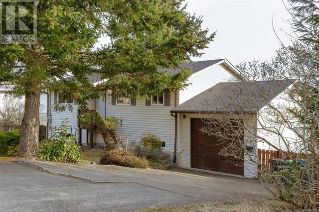 922 Spring Pl, House detached with 2 bedrooms, 2 bathrooms and 2 parking in Nanaimo BC | Image 2