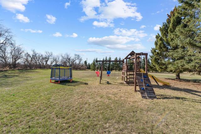 12446 Township Road 440, House detached with 5 bedrooms, 2 bathrooms and null parking in Flagstaff County AB | Image 39