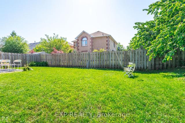 36 Lent Cres W, House attached with 3 bedrooms, 3 bathrooms and 2 parking in Brampton ON | Image 19