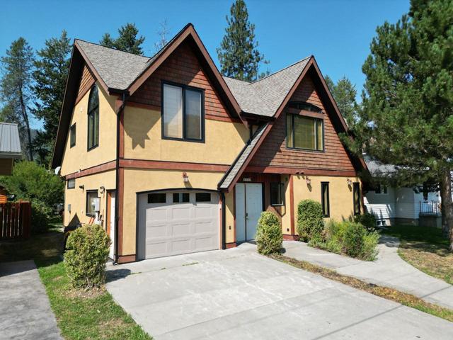 1589 Neimi Road, House detached with 3 bedrooms, 4 bathrooms and null parking in Kootenay Boundary C BC | Image 1