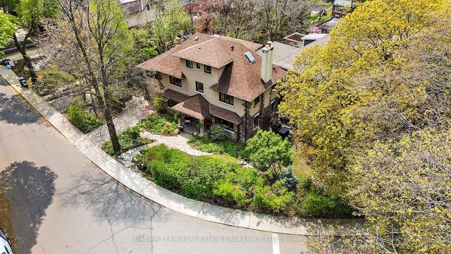 18 Indian Grve, House detached with 4 bedrooms, 5 bathrooms and 2 parking in Toronto ON | Image 35