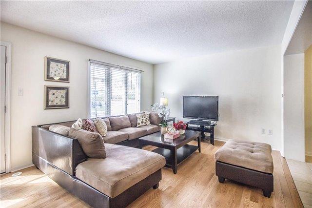79 Mendelssohn St, House attached with 3 bedrooms, 2 bathrooms and 1 parking in Toronto ON | Image 7