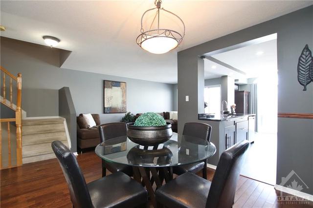 56 Landover Crescent, Townhouse with 3 bedrooms, 3 bathrooms and 2 parking in Ottawa ON | Image 5