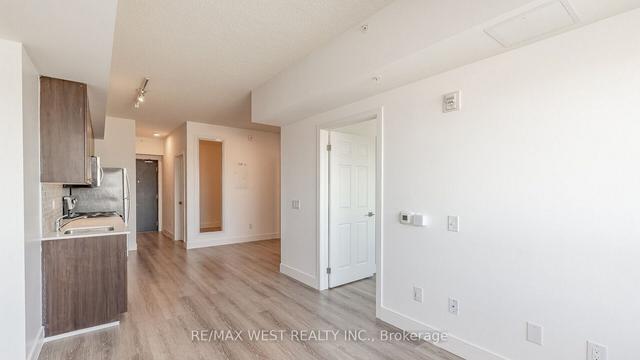 714 - 1 Wellington St, Condo with 2 bedrooms, 2 bathrooms and 1 parking in Brantford ON | Image 9