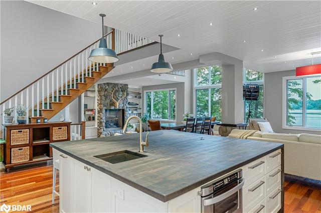 1855 White Lake Road W, House detached with 7 bedrooms, 4 bathrooms and 12 parking in Douro Dummer ON | Image 2