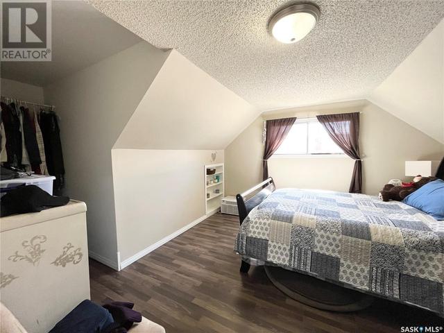 1412 95th Street, House detached with 3 bedrooms, 2 bathrooms and null parking in North Battleford CY SK | Image 17