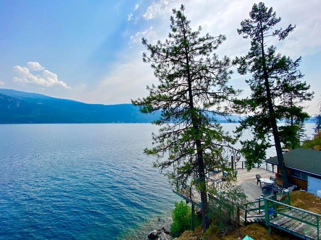 2526 West Lake Drive, House detached with 3 bedrooms, 0 bathrooms and null parking in Kootenay Boundary C BC | Image 1