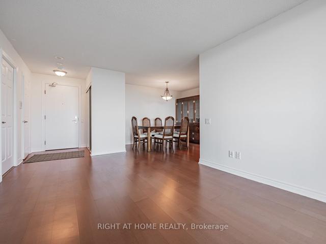 2410 - 61 Town Centre Crt, Condo with 3 bedrooms, 2 bathrooms and 1 parking in Toronto ON | Image 7