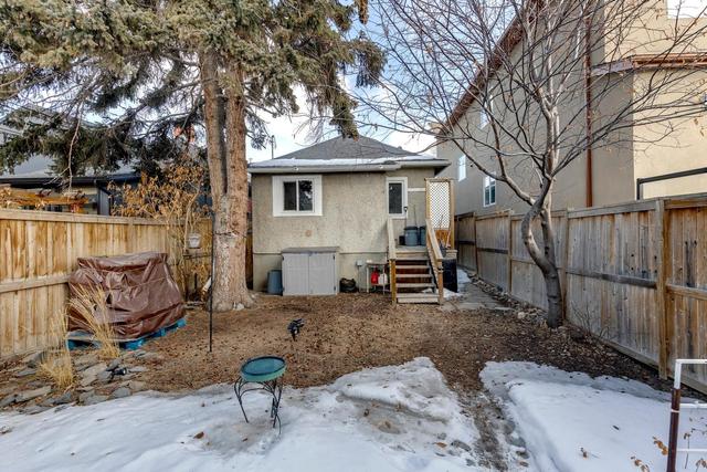 1305 20 Avenue Nw, House detached with 3 bedrooms, 2 bathrooms and 2 parking in Calgary AB | Image 43