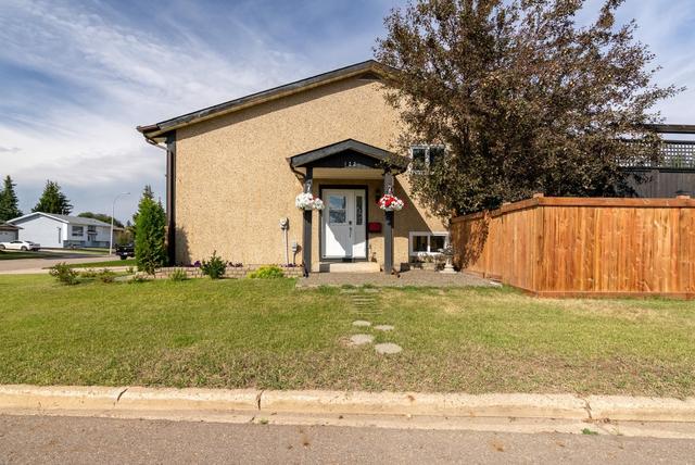 122 Woodland Drive, House detached with 4 bedrooms, 2 bathrooms and 4 parking in Wood Buffalo AB | Image 43