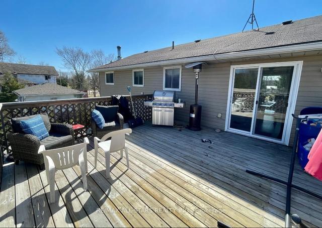 212 Mcguire Beach Rd, House detached with 3 bedrooms, 2 bathrooms and 15 parking in Kawartha Lakes ON | Image 9