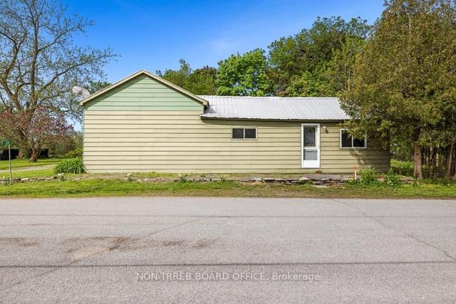 23 Wellington Ave, House detached with 1 bedrooms, 1 bathrooms and 4 parking in Prince Edward County ON | Image 29