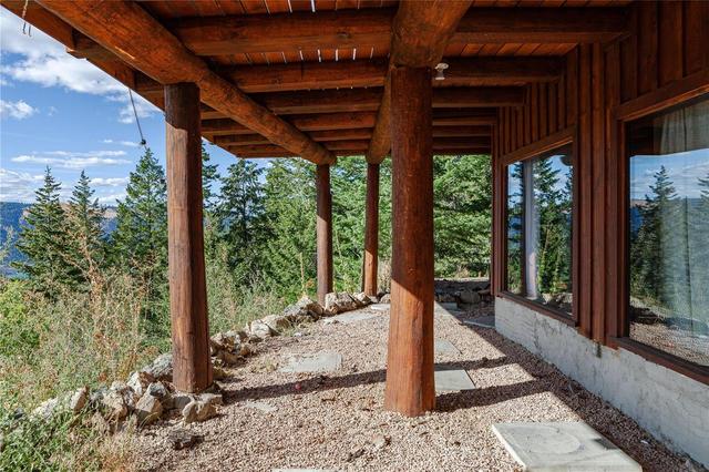 5572 Oyama Lake Road, House detached with 4 bedrooms, 2 bathrooms and 26 parking in Columbia Shuswap F BC | Image 37